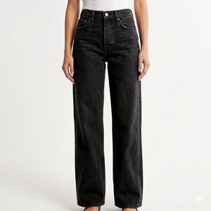 Abercrombie & Fitch High-Rise Straight-Leg Jeans in Black